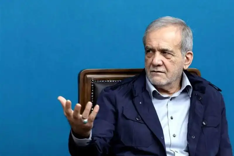 پزشکیان: از این پس صنایع آب‌بر فقط باید در سواحل جنوبی توسعه یابند