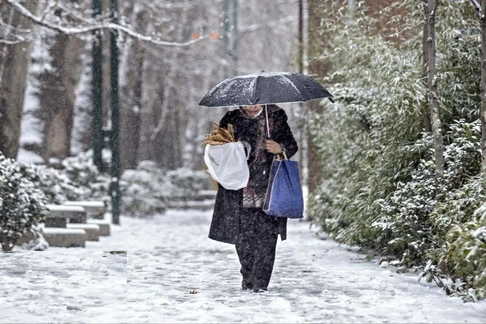 تهران در انتظار برف/ افزایش آلودگی هوا در مناطق پرتردد شهری
