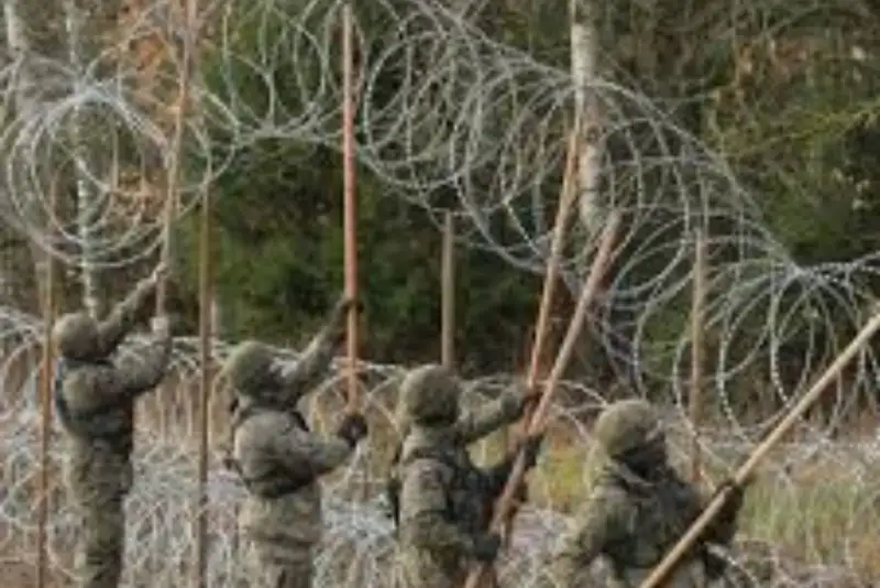 لهستان دیوار دفاعی برابر روسیه می‌سازد