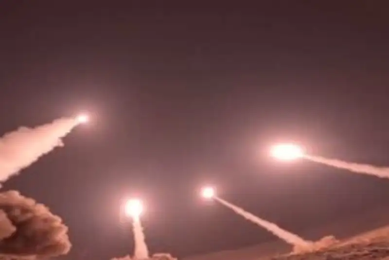 در جنگ بعدی ایران 500 تا هزار موشک همزمان شلیک خواهد کرد