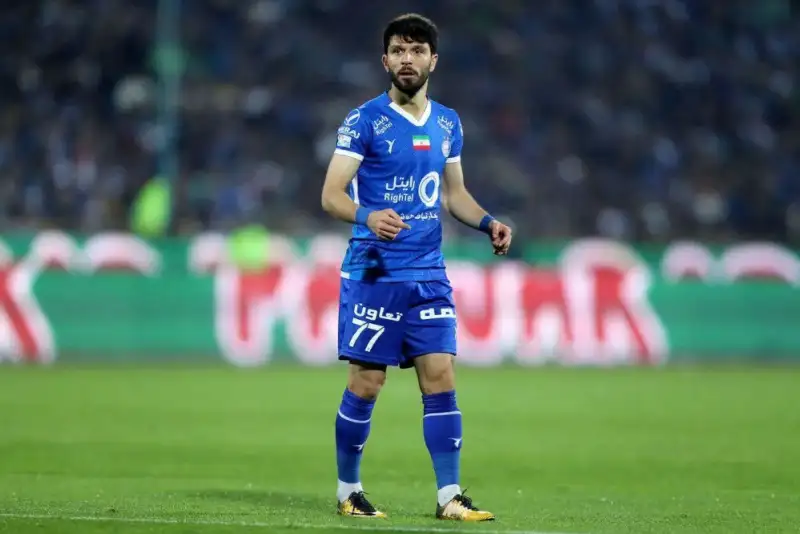 ماشاریپوف رسما بازیکن استقلال است