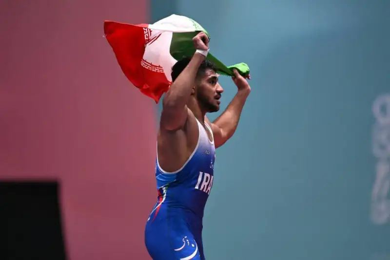 نابغه ایرانی پدیده سال کشتی فرنگی جهان شد