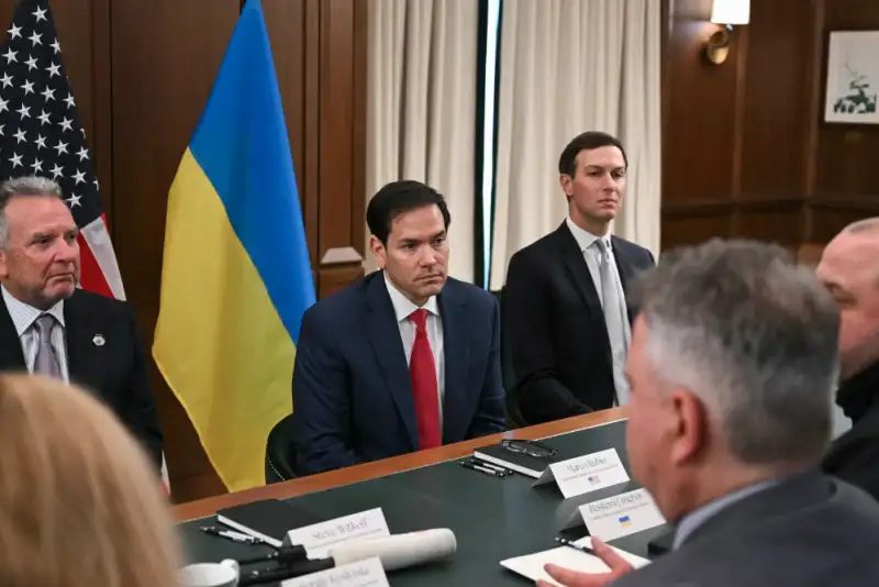 خبرگزاری فرانسه خبر داد: اصرار آمریکا بر واگذاری شرق دونباس به روسیه