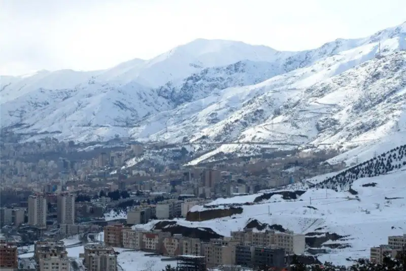 بارش برف و باران تا جمعه در تهران/ هوا سردتر می‌شود