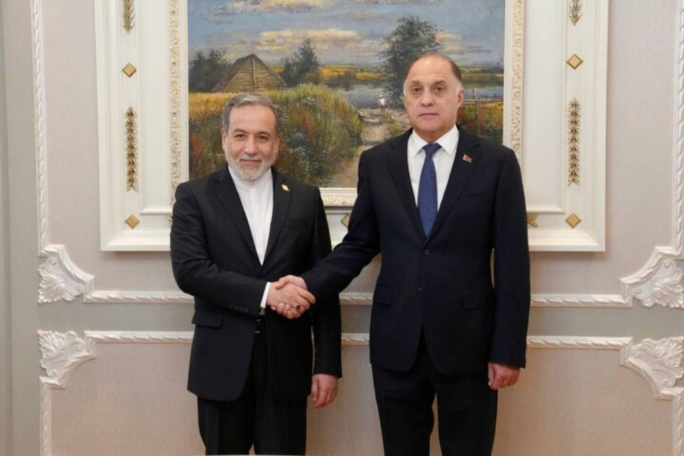 אראגצ'י נפגש עם מזכיר המועצה הלאומית של בלארוס