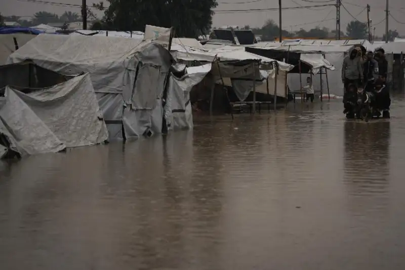 بحران انسانی در غزه پس از بارندگی‌های تازه افزایش یافت