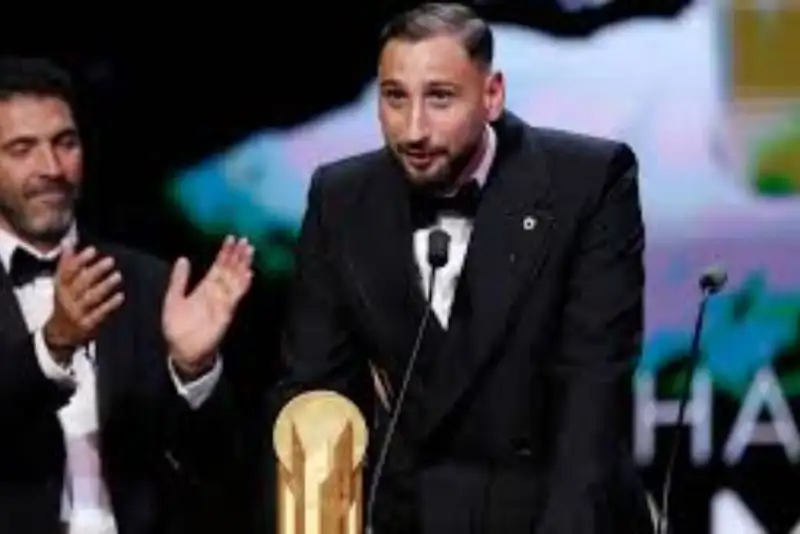 دوناروما دروازه‌بان شماره‌ یک جهان در سال 2025 شد