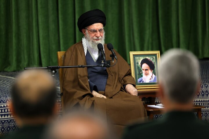 Leader of the Islamic Revolution Ayatollah Seyyed Ali Khamenei has praised the country's progress and strengths despite all the problems.