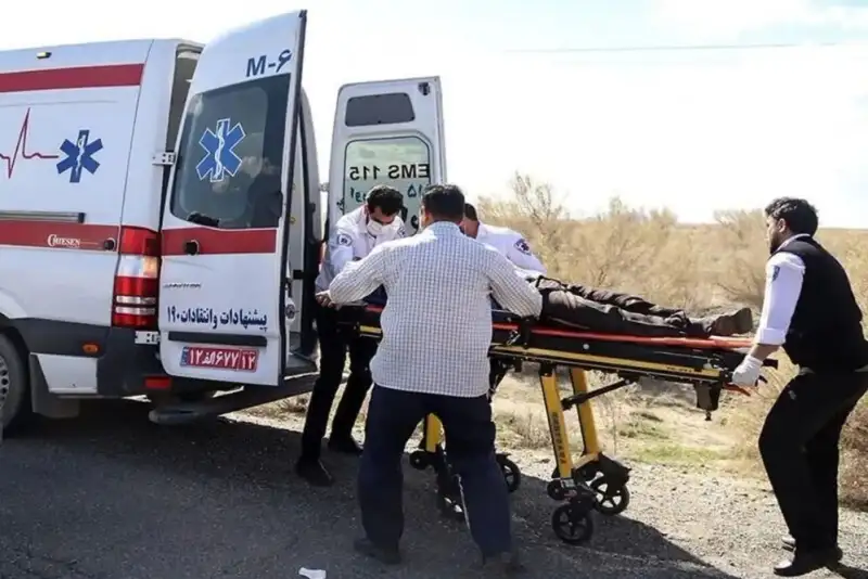 انحراف اتوبوس در جاده کرمان به رفسنجان 15 مجروح برجای گذاشت