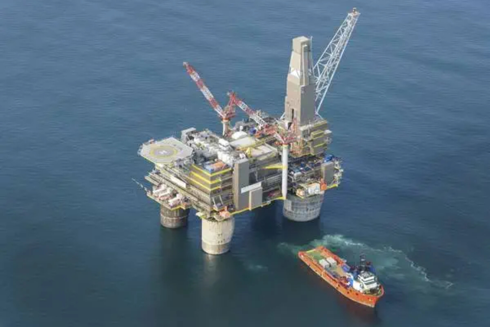 آمریکا مجوز فروش نفت پروژه ساخالین-2 روسیه را صادر کرد