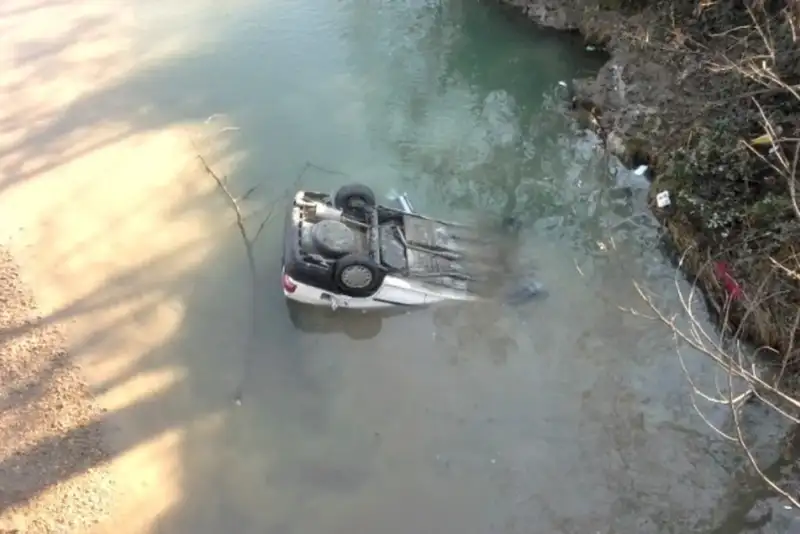 مرگ دردناک دو جوان در پی حادثه سقوط خودرو در سد دز