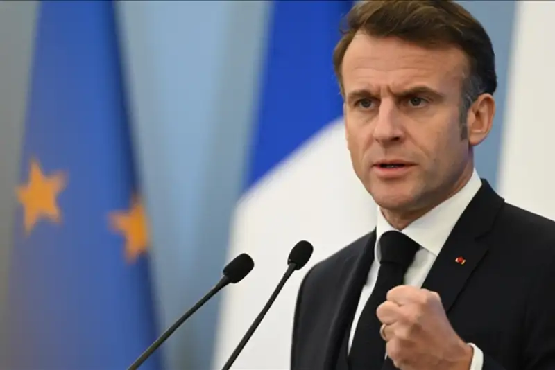 ماکرون: اروپا باید دوباره با پوتین گفتگو کند