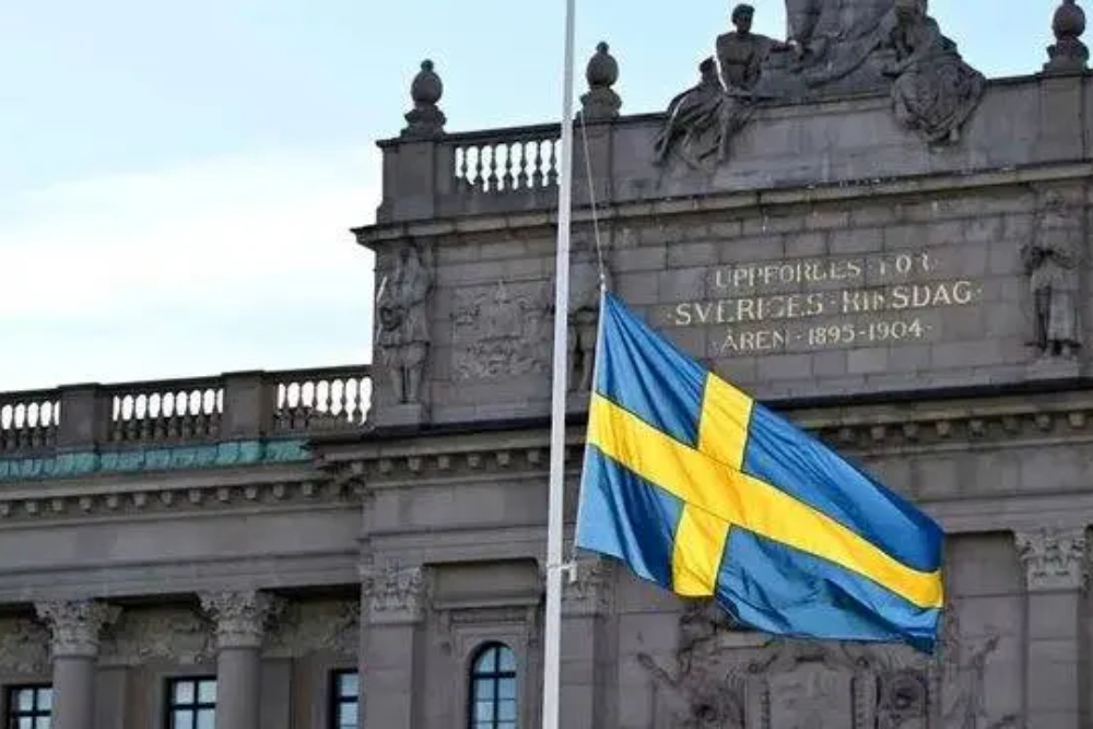 سوئد سفیر ایران را احضار کرد