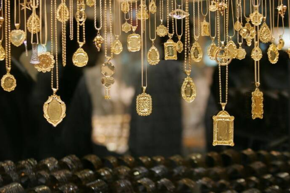 بازار طلا به سمت خریدهای خرد رفت/ هشدار نسبت به تبعات مسدودسازی حساب فعالان صنف