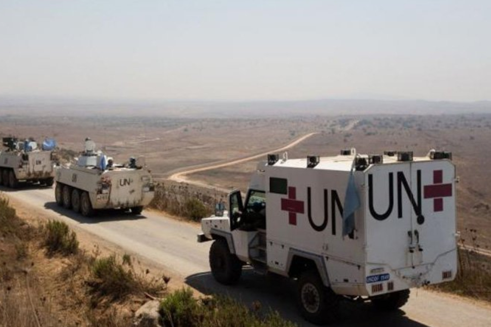 סיור של כוחות אונדו"ף משוטט באזור הכפרי של קוניטרה כדי לפקח על הפרות של הכיבוש.