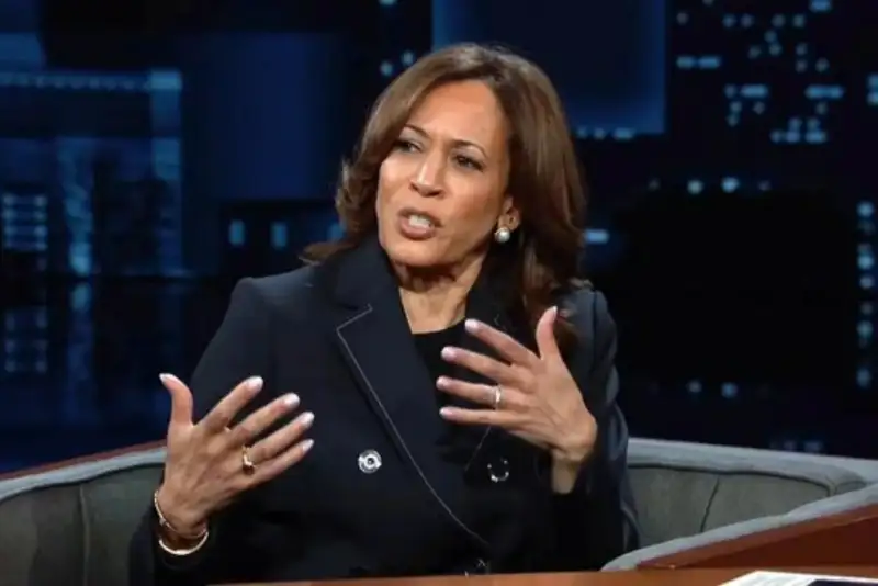 هریس: بایدن از من حمایت نکرد