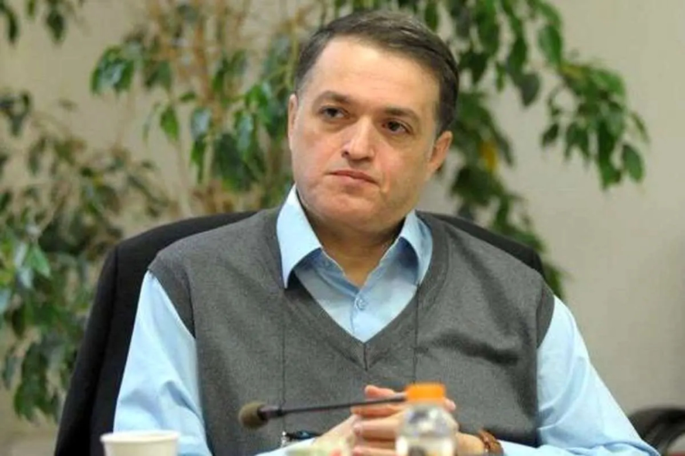 در کوچه بن بست نباید نشست