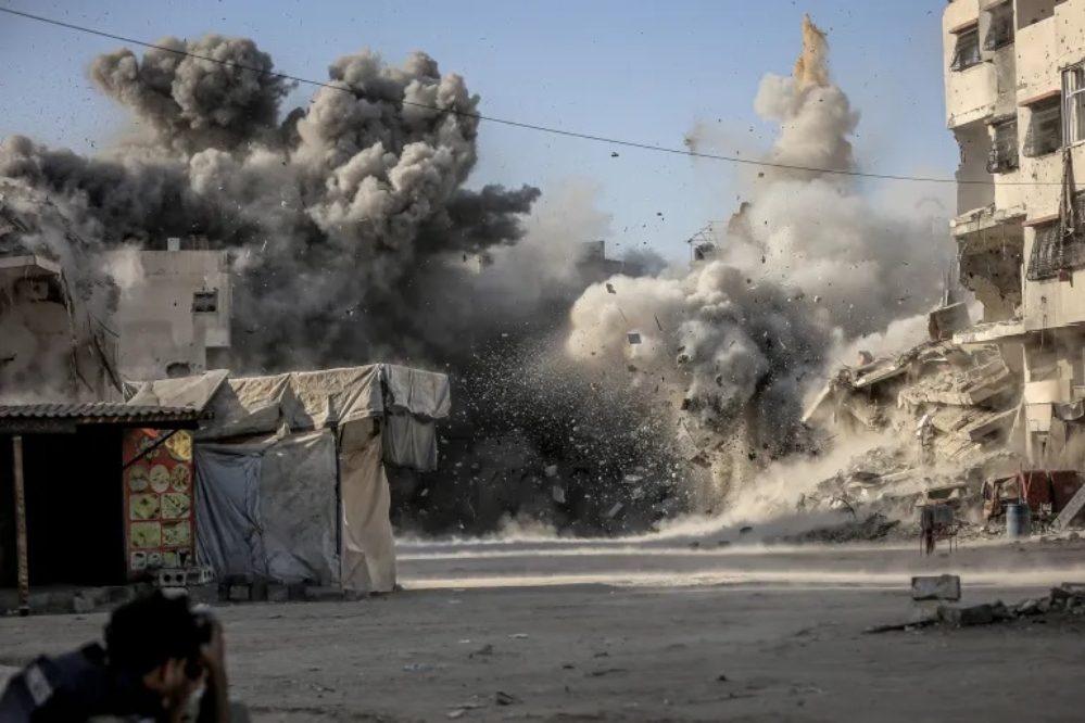 خشم فلسطینیان از ادامه انفجار منازل در مناطق جنگ‌زده نوار غزه