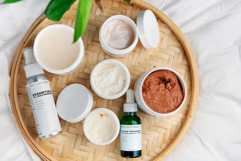 مراقبت افراطی؛ تهدیدی پنهان برای پوست نوجوانان