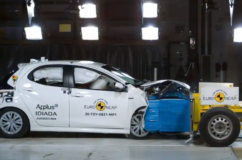 تست تصادف خودرو باید قانون شود