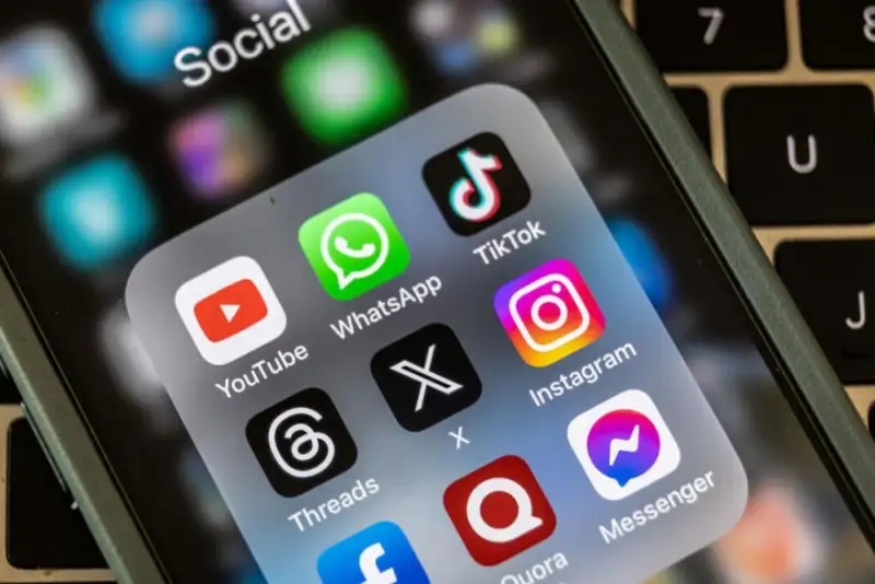 فرانسه استفاده کودکان و نوجوانان از شبکه‌های اجتماعی را ممنوع می‌کند