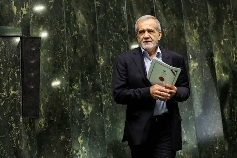 احتمال اعلام وصول بودجه 1405 در روز سه‌شنبه/ حضور پزشکیان در مجلس