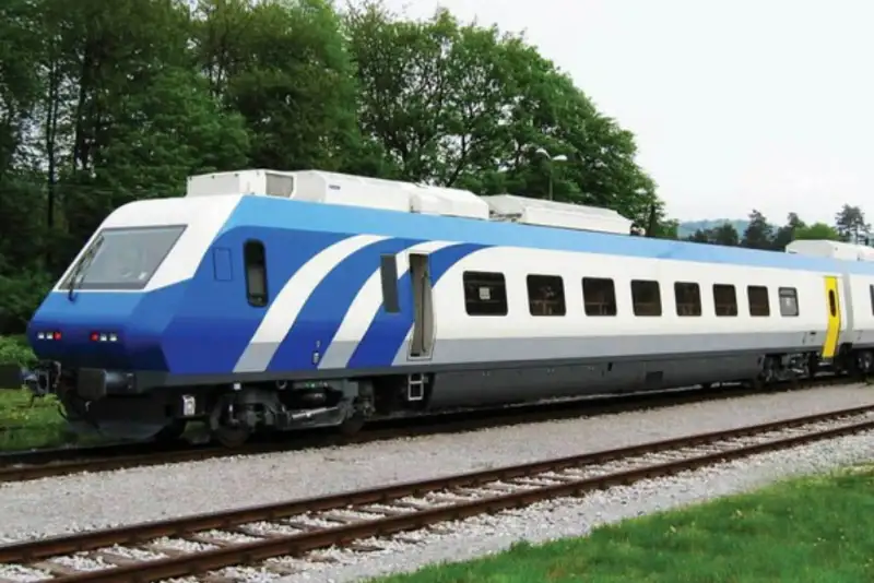 رجا به راه‌آهن بازگشت