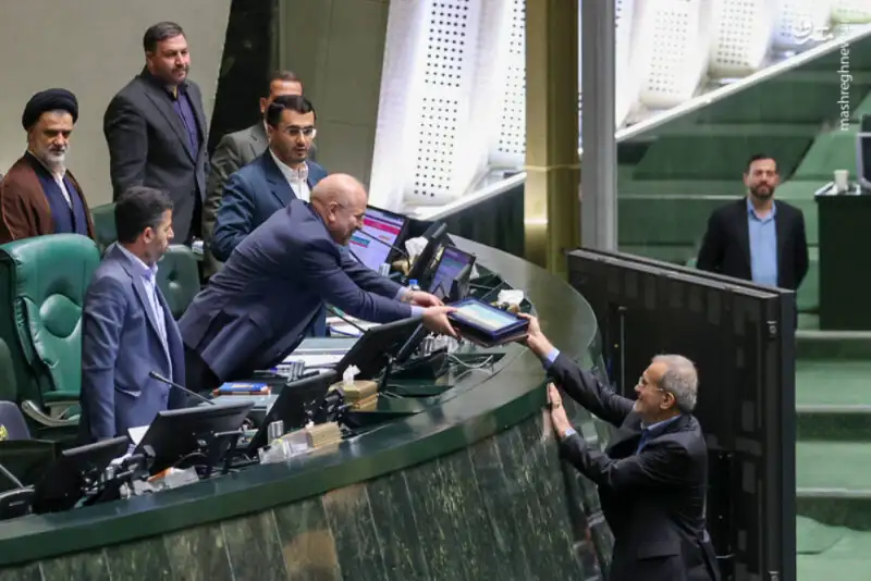 رئیس جمهور امروز لایحه بودجه را به مجلس می برد