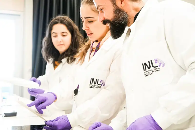 ارتقای حساسیت حسگرهای شیمیایی با نانواستارها