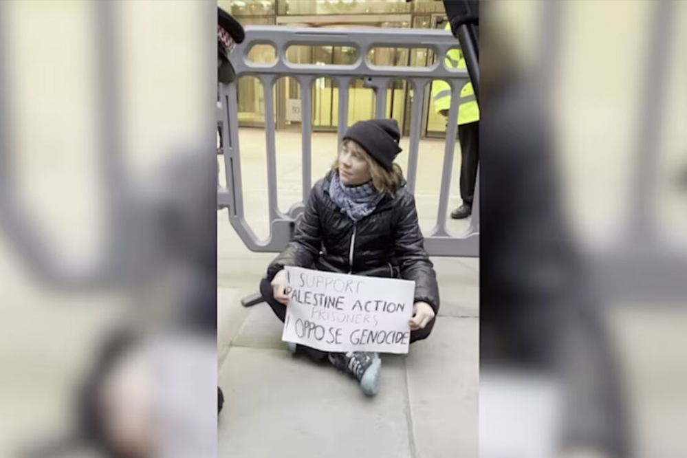 فعال محیط زیست در لندن بازداشت شد