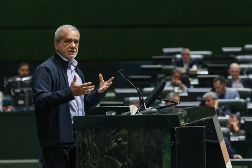 پزشکیان در صحن علنی مجلس: در وضعیت فعلی اکثر استان‌ها مشکل آب دارند