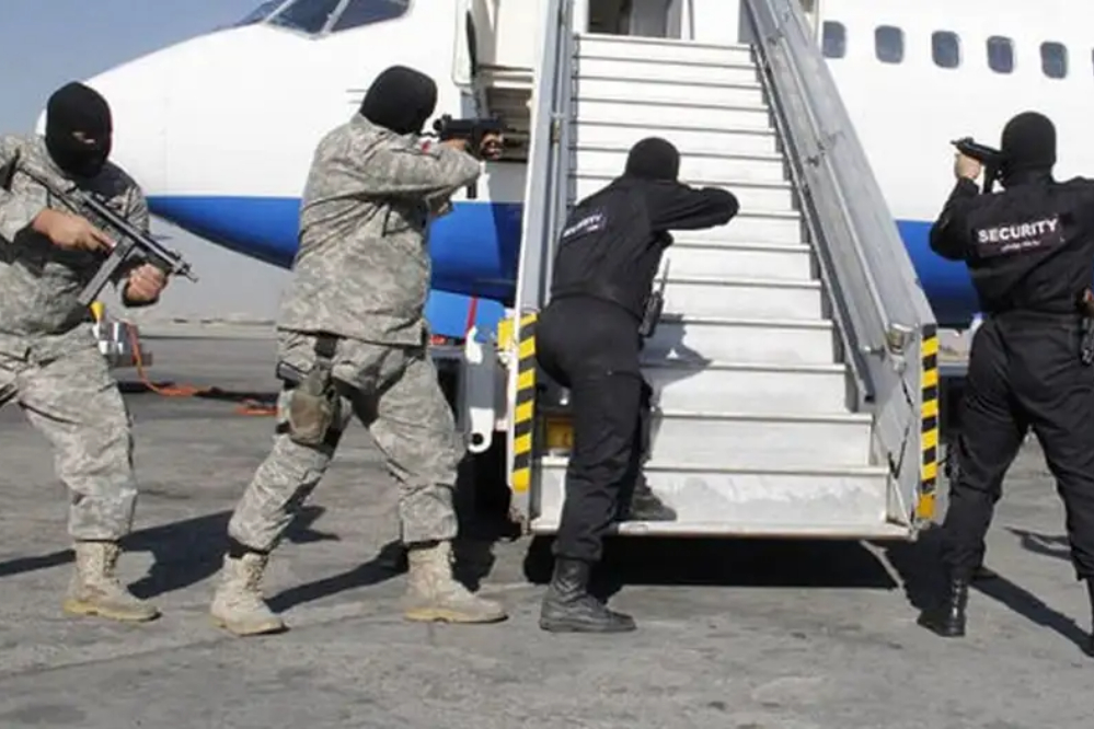 خنثی‌سازی عملیات گروگانگیری در پرواز مشهد