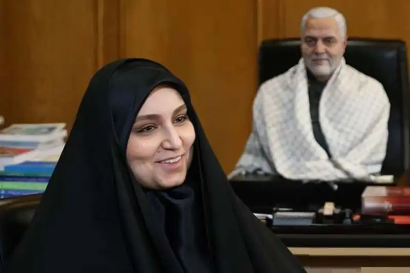 مدعیان ارزش‌ها از امام علی(ع) و شهید سلیمانی هم دوقطبی می‌سازند