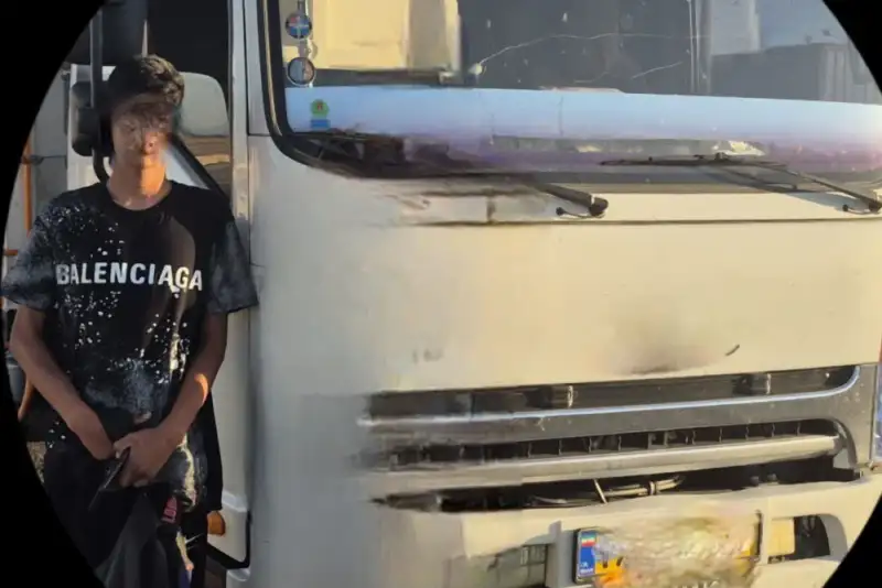 ماجرای توقیف کامیون کمپرسی با بار 17 تنی در هرمزگان چیست؟