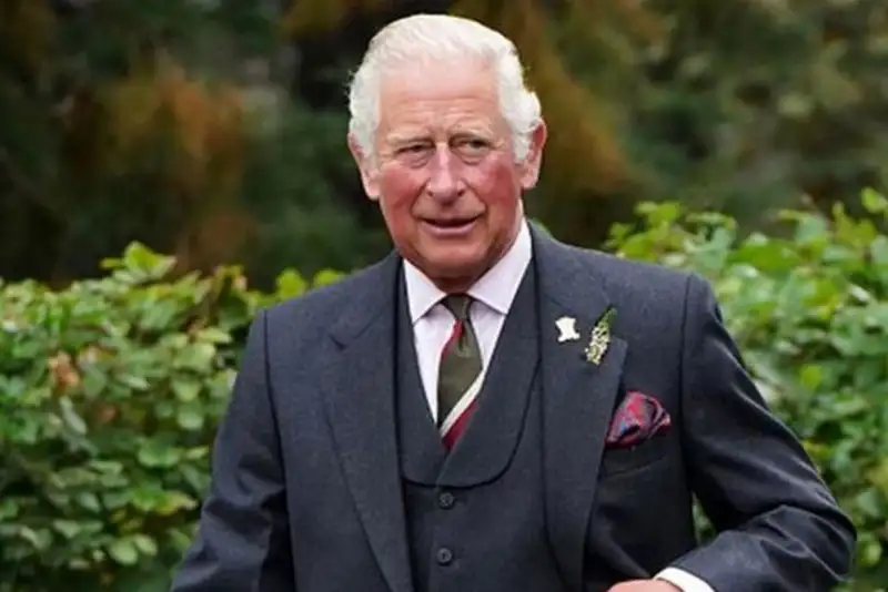 چارلز سوم: زیارت سفری به آینده و گذشته است