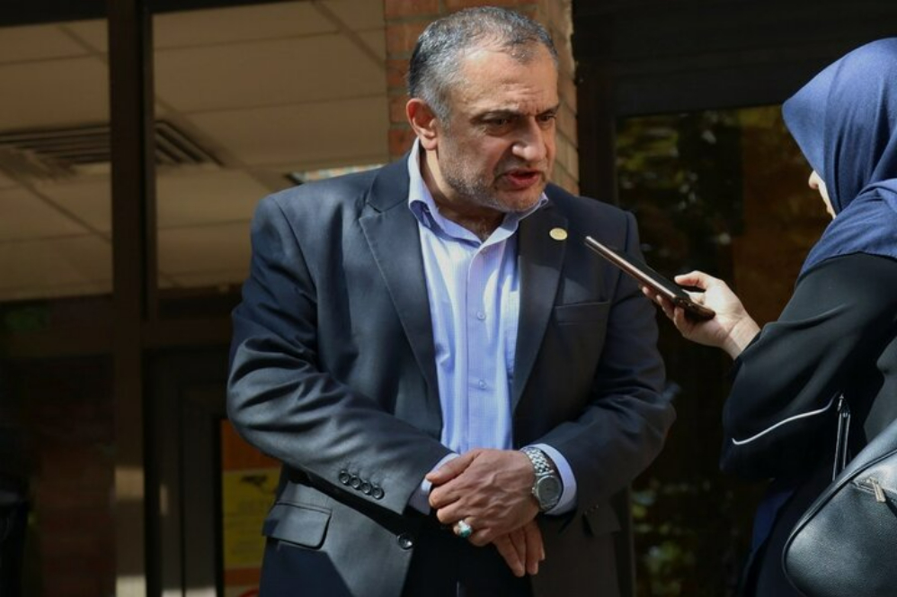 واکنش رئیس دانشگاه شریف به تماس با خانواده دانشجویان درباره پوشش