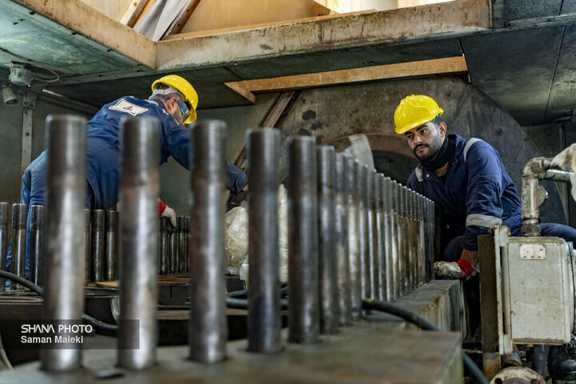 Iranian experts do majority of repairs at oil facilities