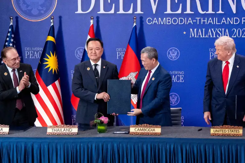 ترامپ از توقف موقت جنگ تایلند ـ کامبوج خبر داد