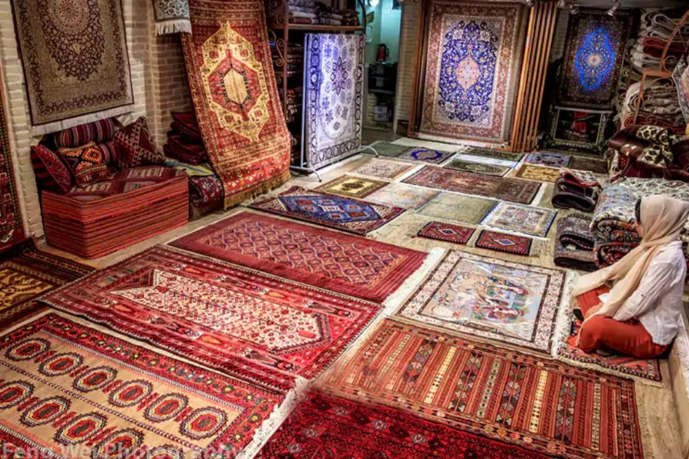 السجاد الايراني.. رمز لفن الشرق وسفيرًا ايرانيا صامتًا لايحتاج الي كلام