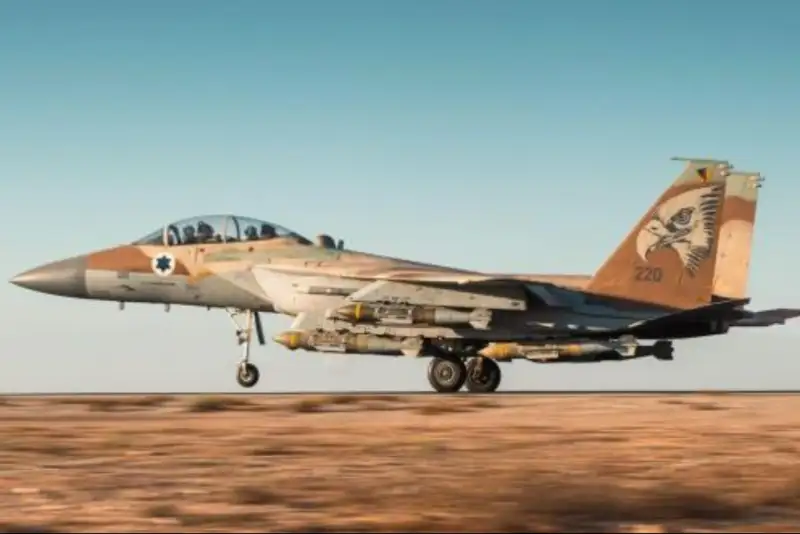 آمریکا قرارداد فروش 25 فروند جنگنده اف-15آی‌ای به اسرائیل را امضا کرد