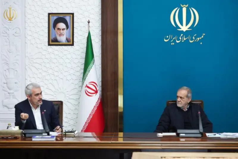 رئیس‌جمهور در مجمع بانک مرکزی:نظارت شفاف خط قرمز دولت است