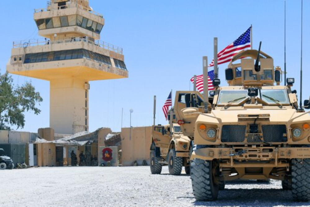 עיראק הודיעה על נסיגת הקואליציה הבינלאומית מבסיס עין אל-אסד בשבוע הבא.