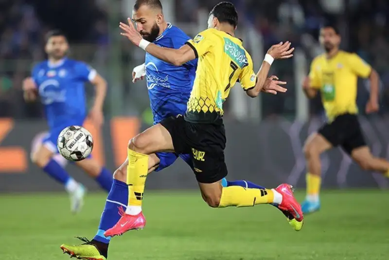 تغییر ساعت بازی امروز سپاهان و استقلال/پوستر دیدار امروز