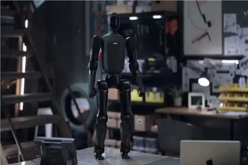 کوچک‌ترین ربات انسان‌نمای جهان رونمایی شد