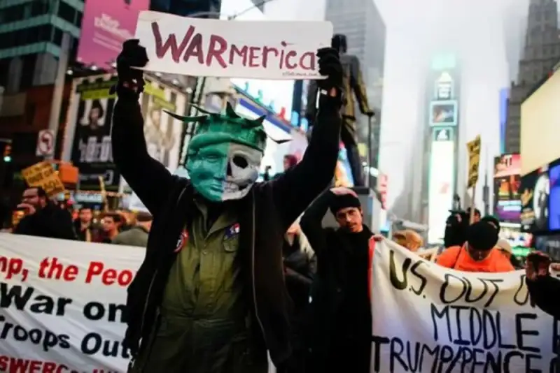 راهپیمایی سراسری ضد جنگ در آمریکا در واکنش به تجاوز به ونزوئلا