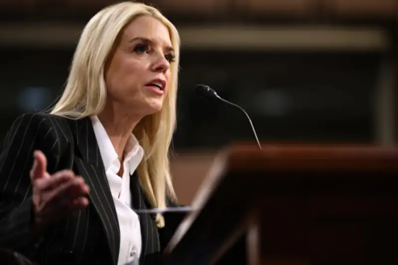 دادستان کل آمریکا: مادورو و همسرش را مجازات می کنیم!