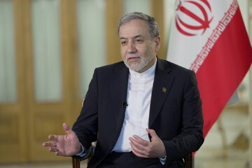 Iranians residing in Venezuela are doing well: FM Araghchi