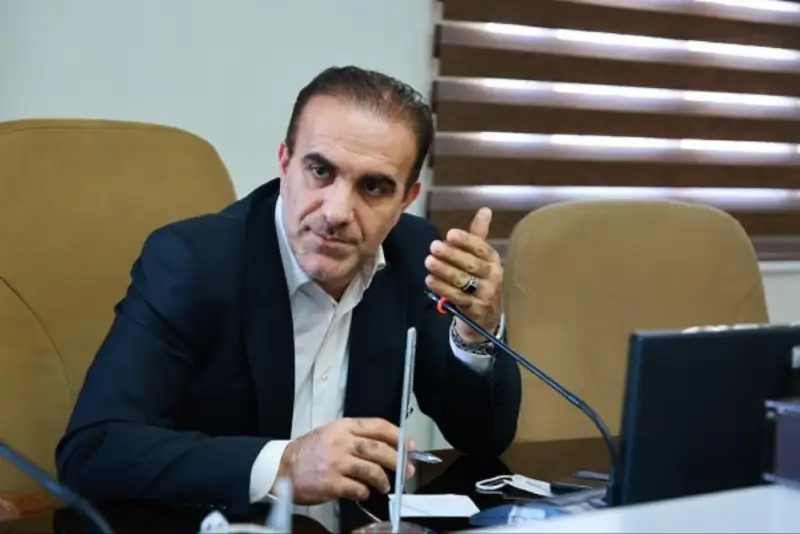 کمبود پزشک نداریم، ظرفیت پذیرش به قبل از 1400 بازگردد