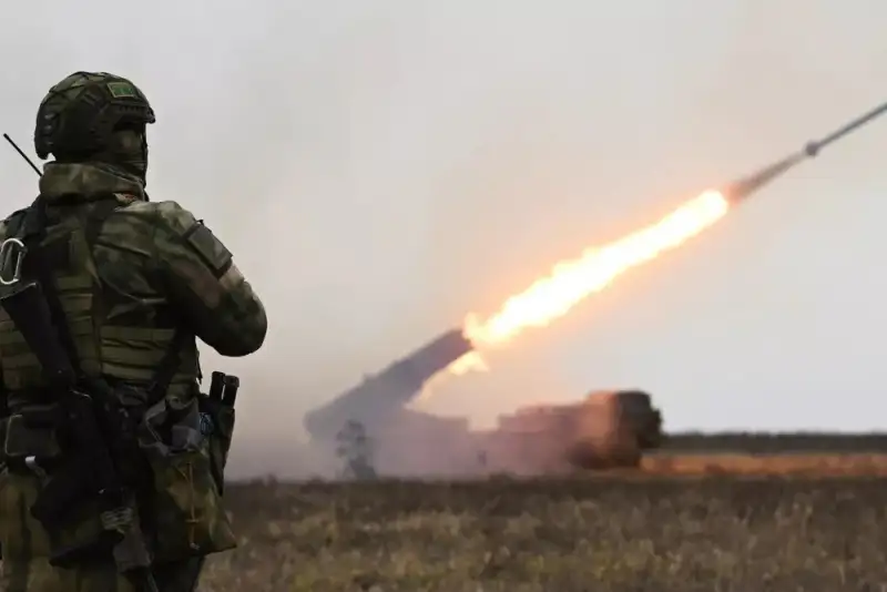 محکومیت استفاده روسیه از موشک‌های «اورشنیک» در حمله به اوکراین