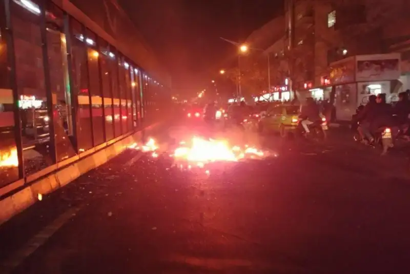 خسارت چند هزار میلیاردی اغتشاشگران به امکانات عمومی اصفهان